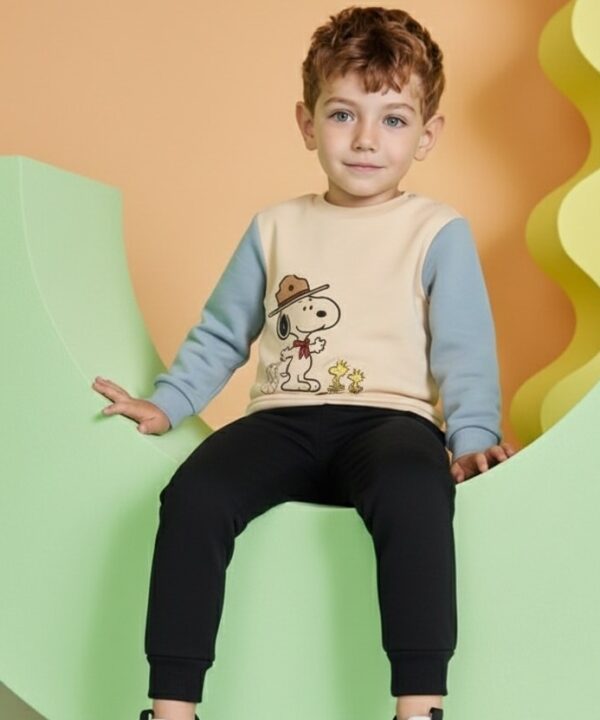 Ensemble garçon “SNOOPY” – Beige & Bleu Ciel (Sweat + Jogging)