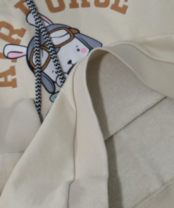 Alternative view of Ensemble bébé à capuche – Motif Air Force – Beige & Caramel