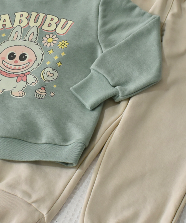 Ensemble jogging enfant Labubu pastel vert & beige – coton premium – Image 4