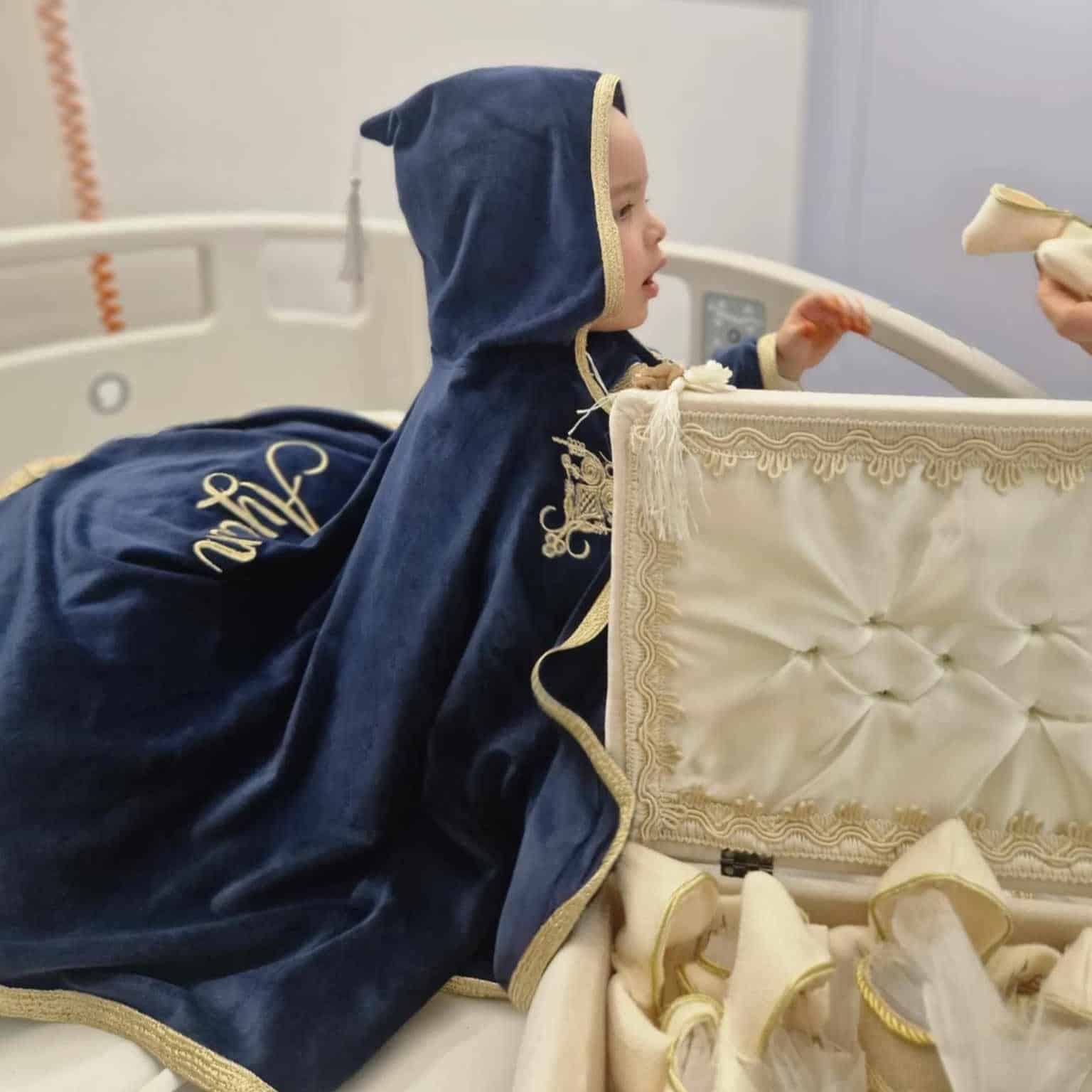 Tenue traditionnelle velour Enfant _ Bleu marine & Doré – Image 3