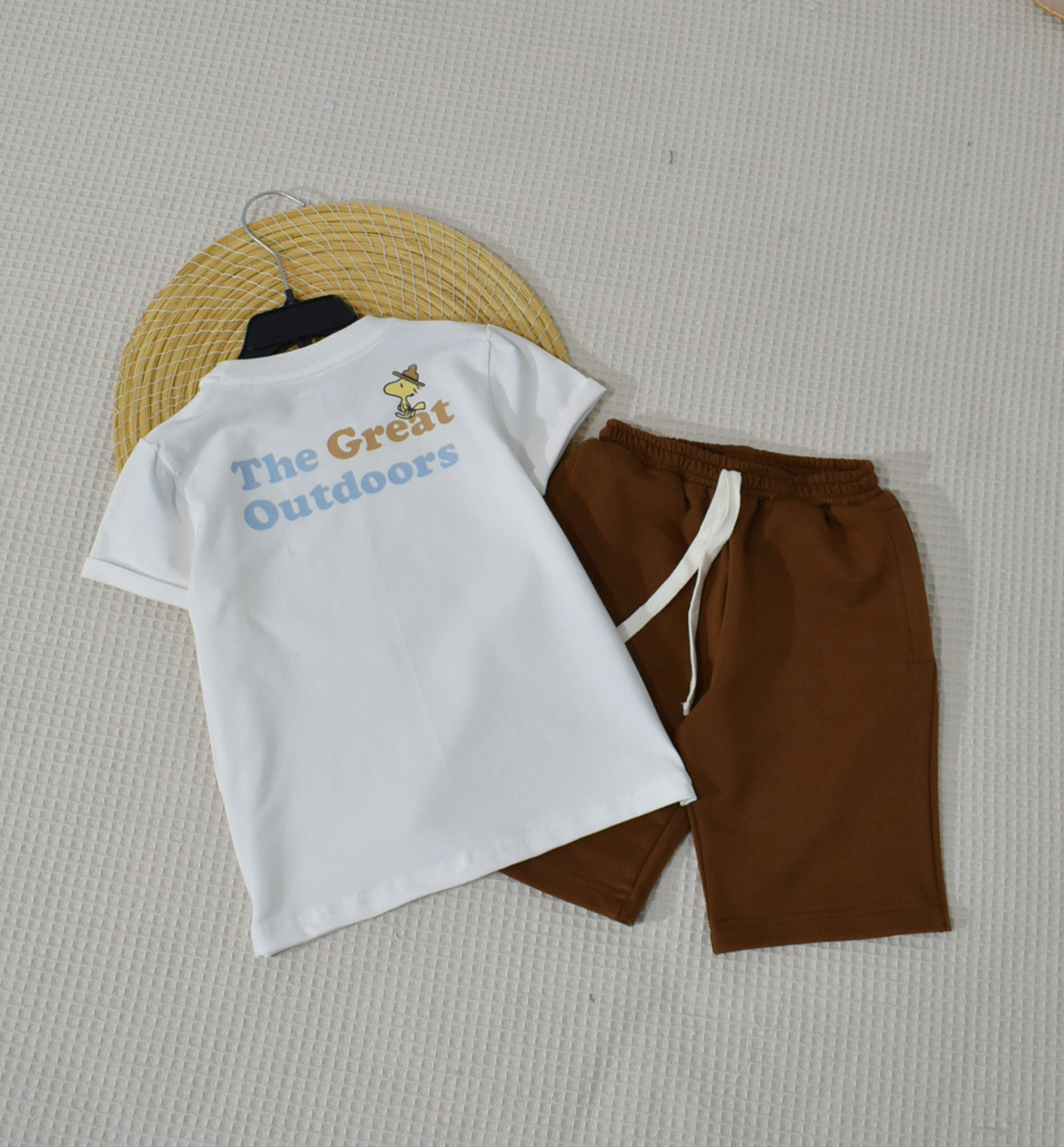 Ensemble Été - T-shirt Blanc Snoopy et Short Marron – Image 2