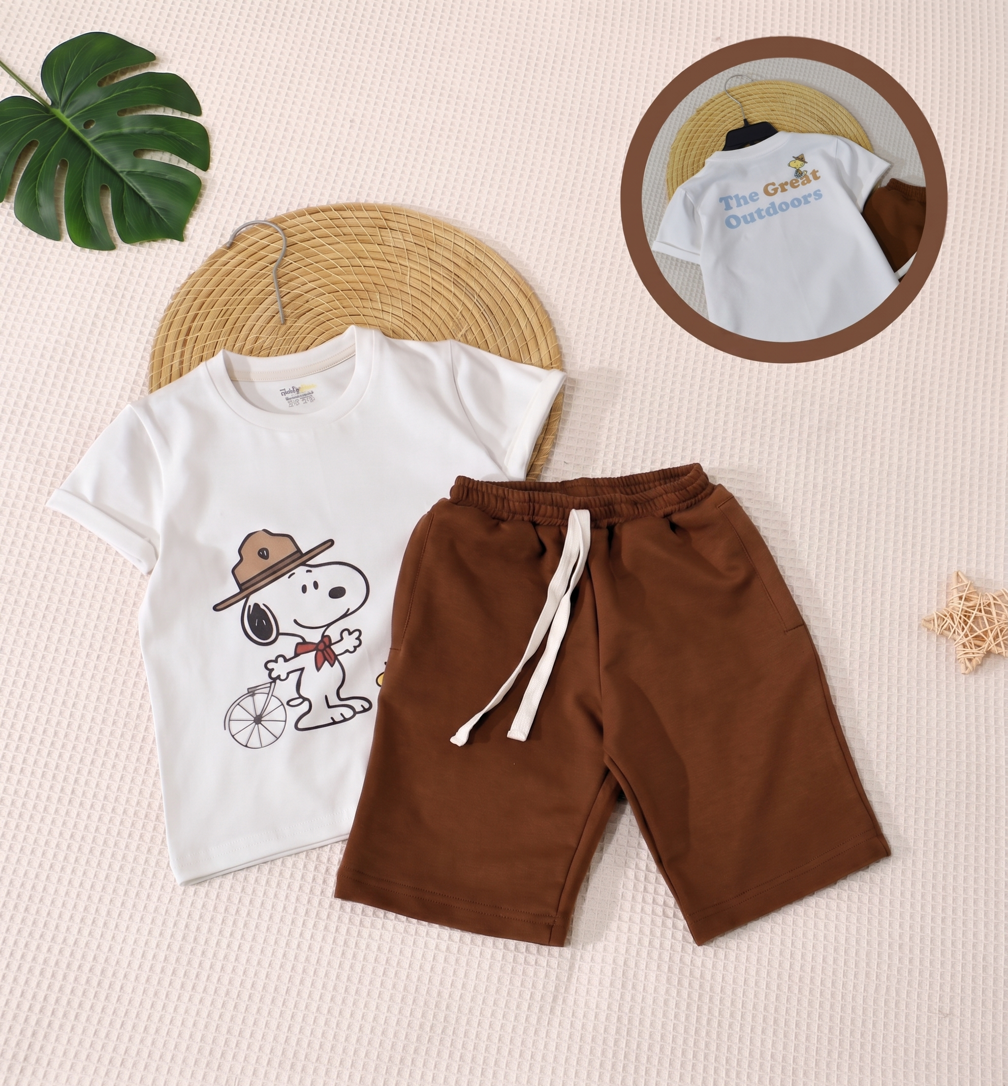 Ensemble Été - T-shirt Blanc Snoopy et Short Marron