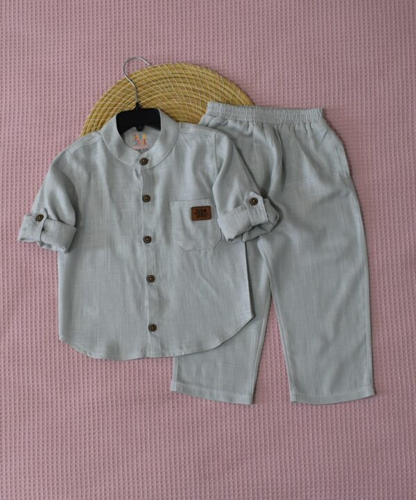 Ensemble en Lin Garçon – gris clair – Pantalon et Chemise à Manches Longues | Babyboo