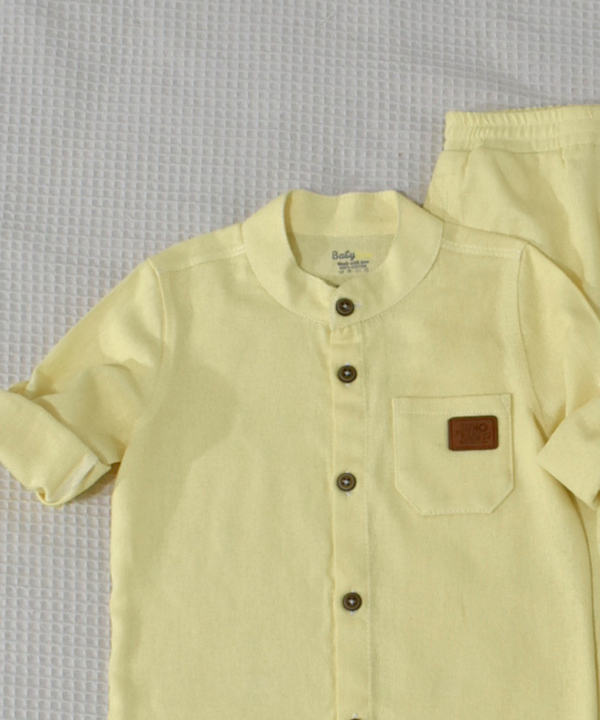 Ensemble en Lin Garçon – Jaune Poussin  – Pantalon et Chemise à Manches Longues | Babyboo – Image 4