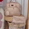 Pack Maternité Prestige Beige Pailleté Bronze : Sac en Similicuir Matelassé & Trousse Personnalisée