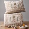 Pack Douceur Personnalisé  Modéle Elyes – Plaid Polaire & Coussin Brodé Bébé