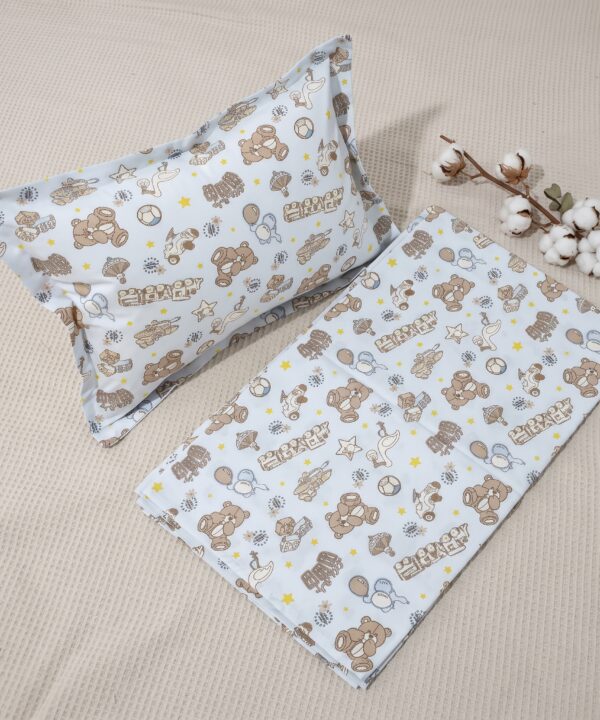 Parure de Lit Bébé Pur Coton – Motif Oursons et Jouets