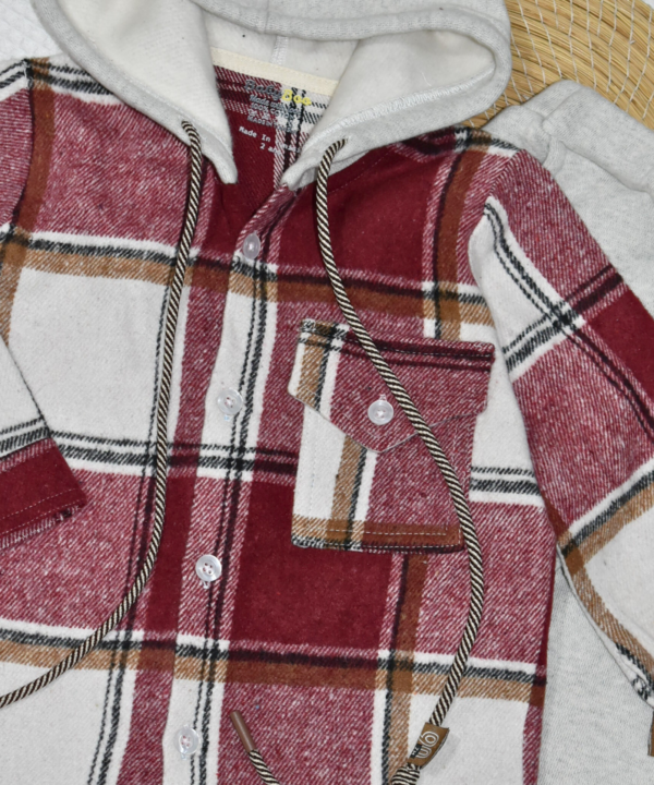 Alternative view of Ensemble 2 Pièces – Carreaux Rouge & Gris