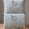Pack Douceur Personnalisé  Modéle Fares – Plaid Polaire & Coussin Brodé Bébé